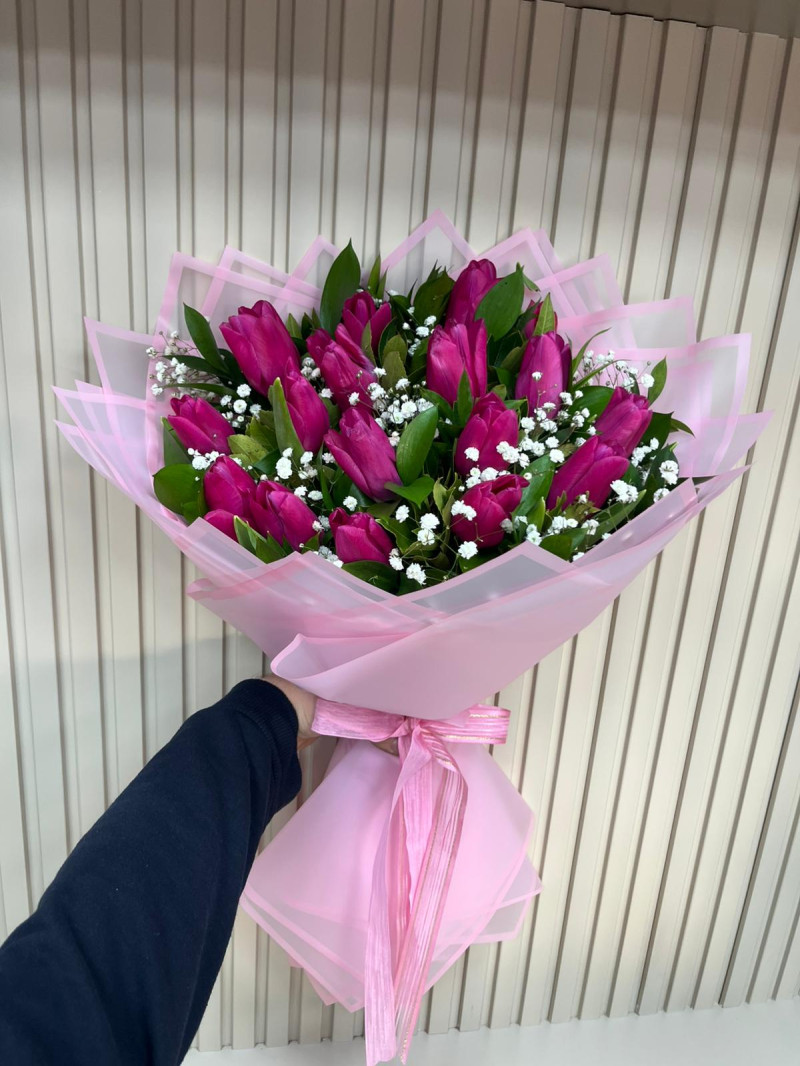 Pembe Laleler